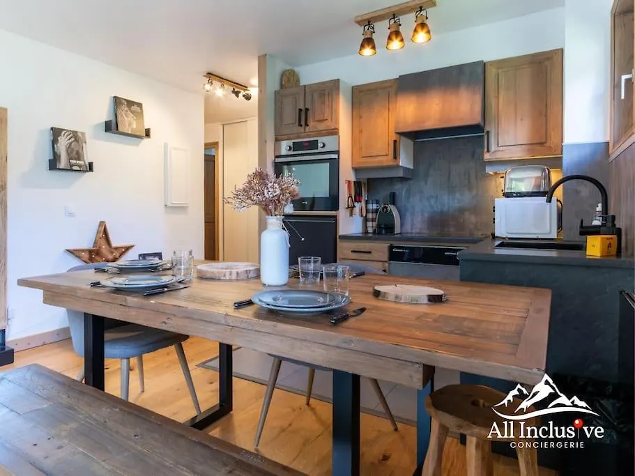 Joli Appartement Avec Balcon Megeve Apartment