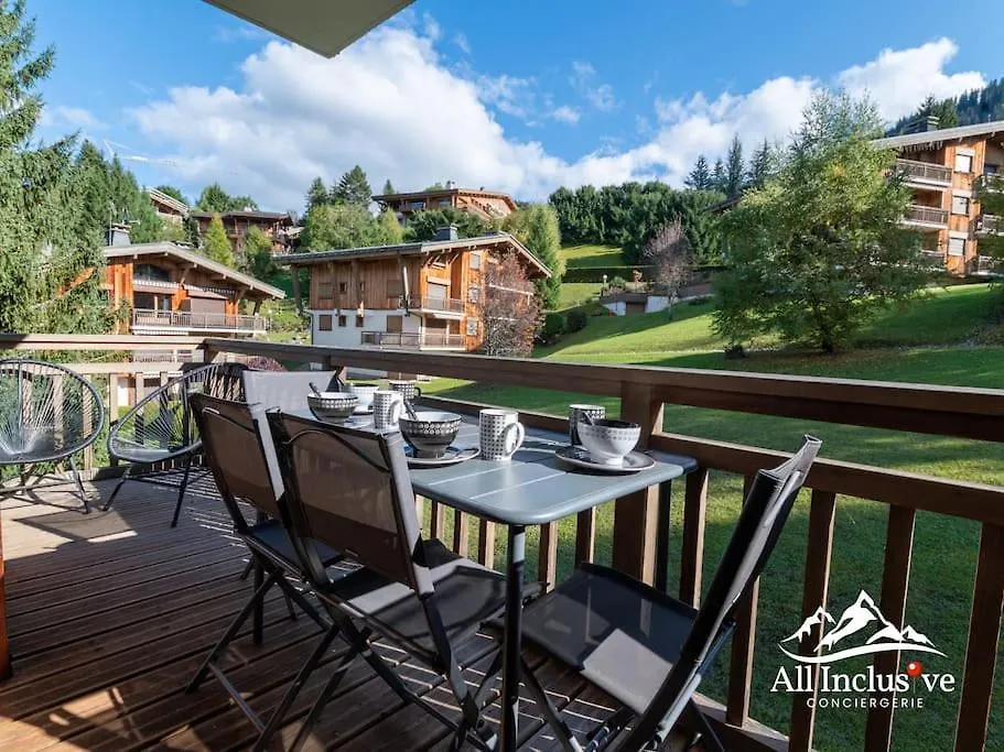 Joli Appartement Avec Balcon Megeve